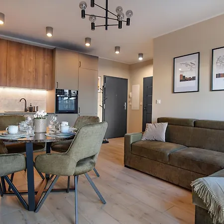 Jezyk-exclusive Free Parking * Познань