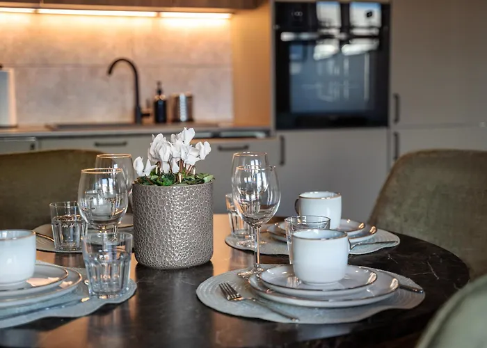 Jezyk-exclusive Free Parking *